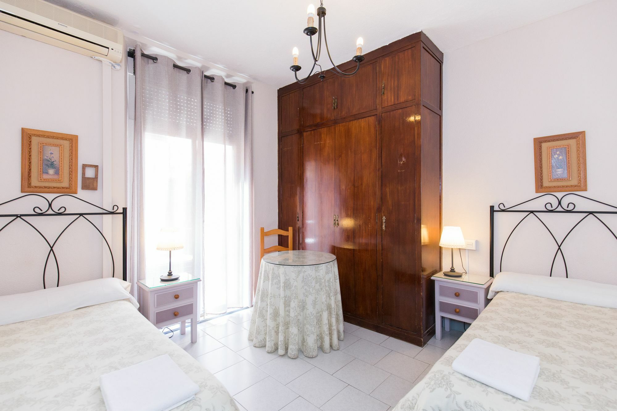 Pension Mesones Granada Exterior photo