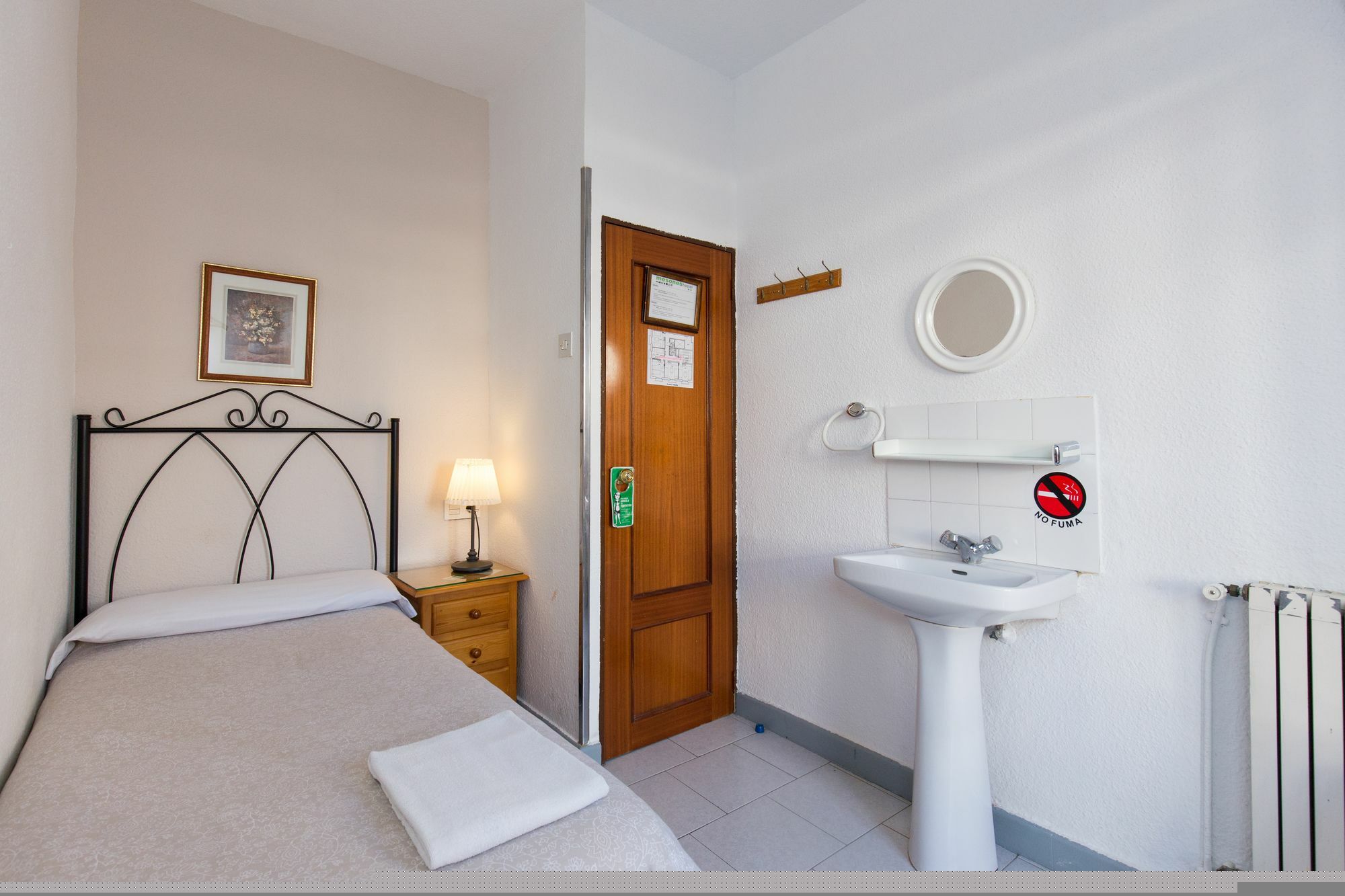 Pension Mesones Granada Exterior photo